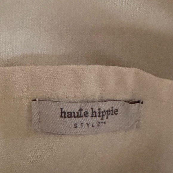 Haute Hippie Style Woven Straw Tote Bag Beige Color
Size Medium - Picture 4 of 10